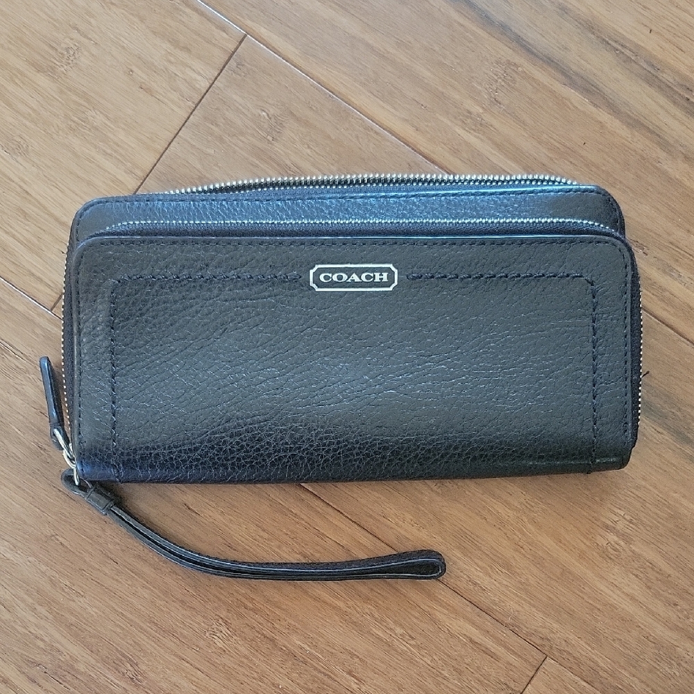 Coach Black Leather Zip Wristlet